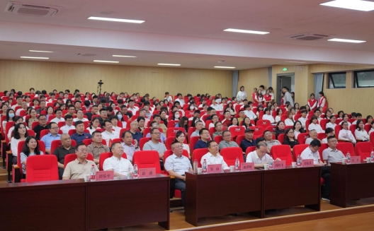 至诚行万里·精业绘宏图 我校举行2026年毕业典礼